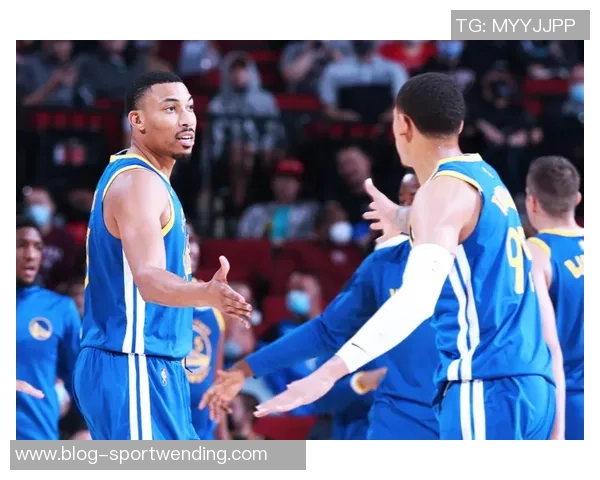 普尔替补表现惊艳22分钟内11投7中斩获21分三分球命中率高达75