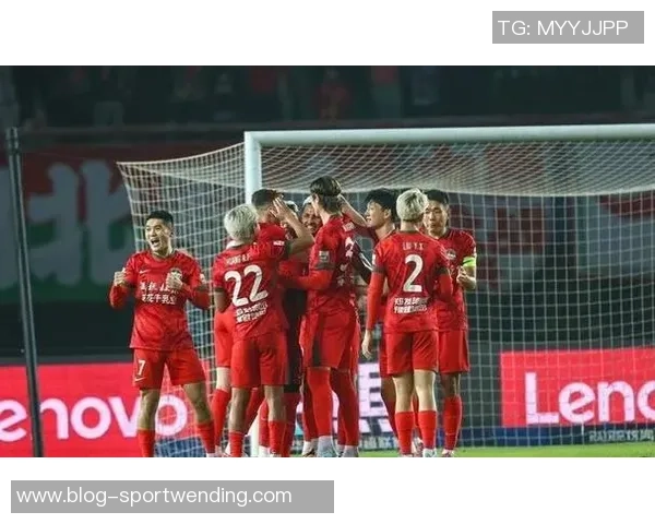 张瑷晖越位位置干扰防守打入生涯首球边裁果断判罚引发争议 张瑷晖越位位置干扰防守打入生涯首球边裁果断判罚引发争议