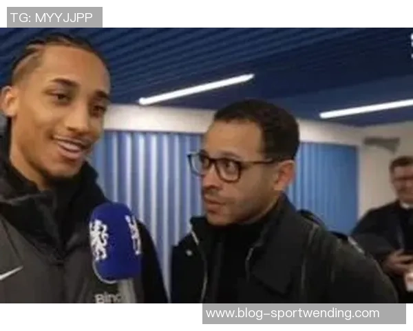 罗塞尼尔赛后兴奋打断佩德罗采访两人对视笑声不断